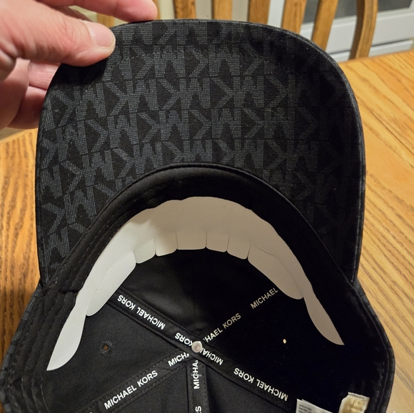 Brand new!! NWT Authentic Michael Kors black & grey adjustable signature MK hat - Picture 8 of 11